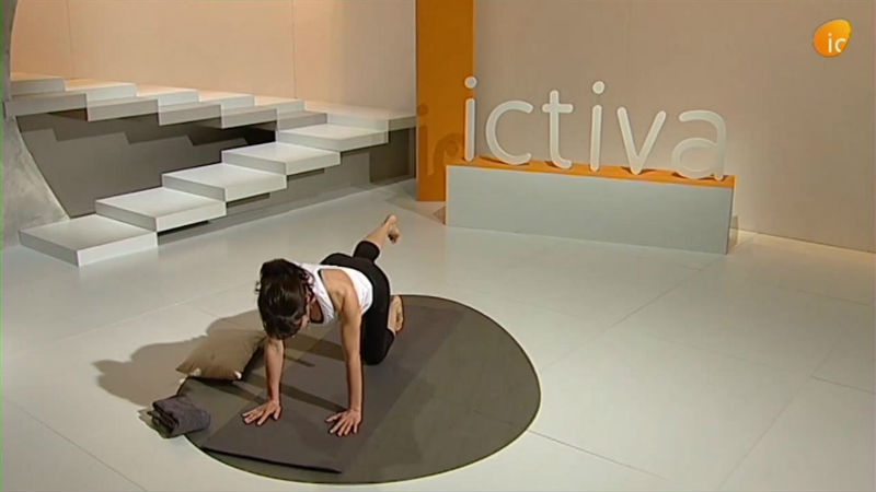 ejercicios de yoga para principiantes en casa